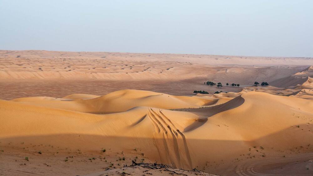Overlooking the 1000 Nights Camp, in the middle of Sharqiya Sands, #Oman đŽđČ
#LifeAtExpedia
#MiddleOfNowhere