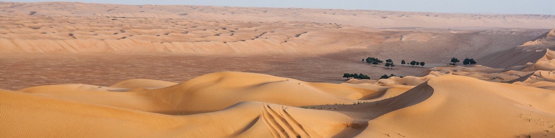 Overlooking the 1000 Nights Camp, in the middle of Sharqiya Sands, #Oman 🇴🇲
#LifeAtExpedia
#MiddleOfNowhere