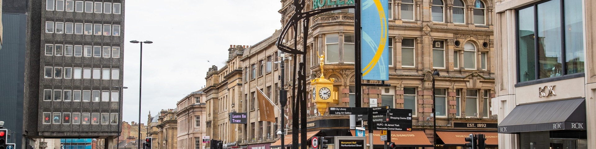 Northumberland Street showing street scenes