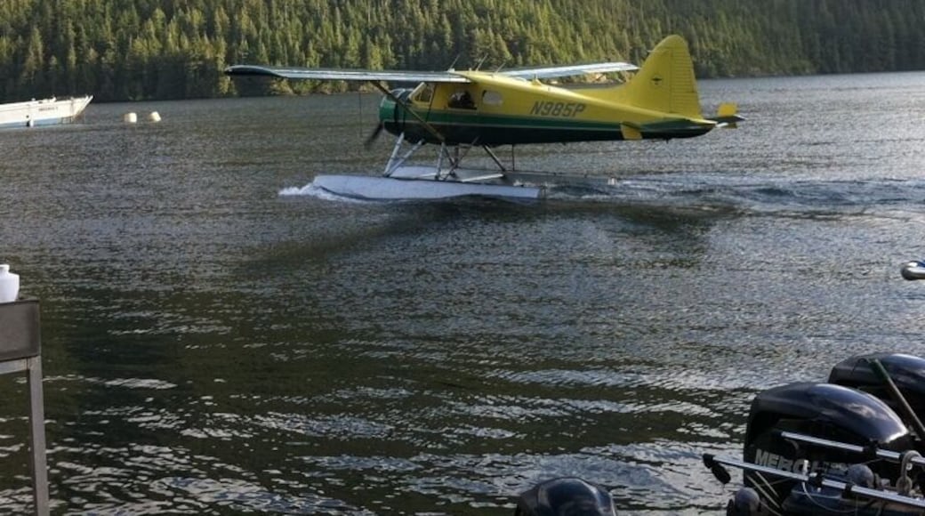 Wonderful, remote, beautiful Vancouver island coast. The Four Seasons of tent resorts.