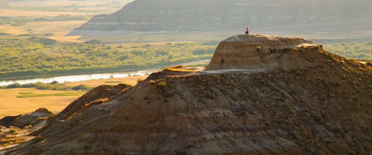 Horsethief Canyon which includes mountains, tranquil scenes and a gorge or canyon