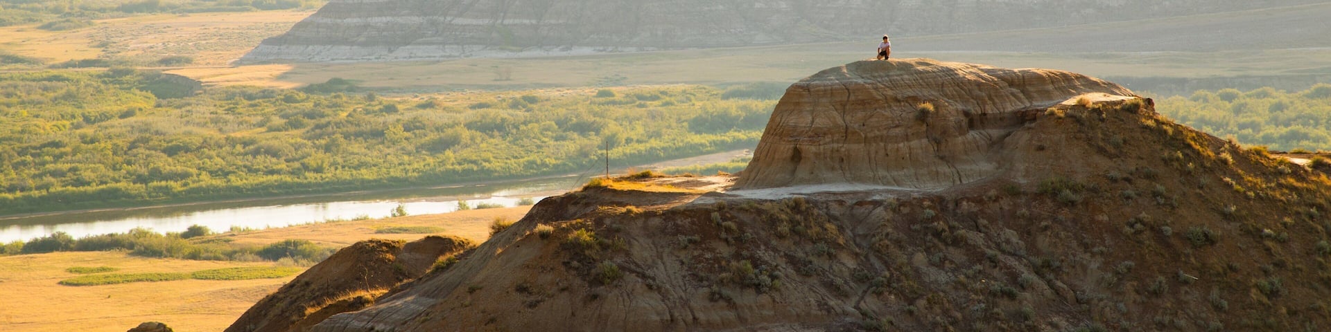 Horsethief Canyon which includes mountains, tranquil scenes and a gorge or canyon