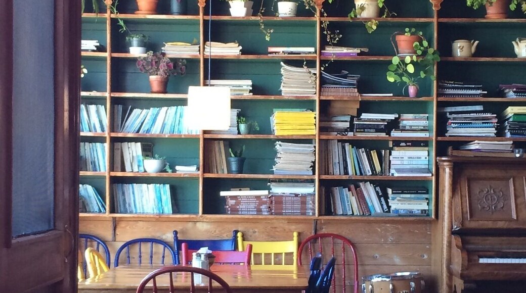 Located along a small tourist street in the charming town of La Grave on Îles de la Madeleine. I loved the feel of this place, the mismatched chairs, old books and magazines, delicious food, an old piano, and an impressive beer menu.