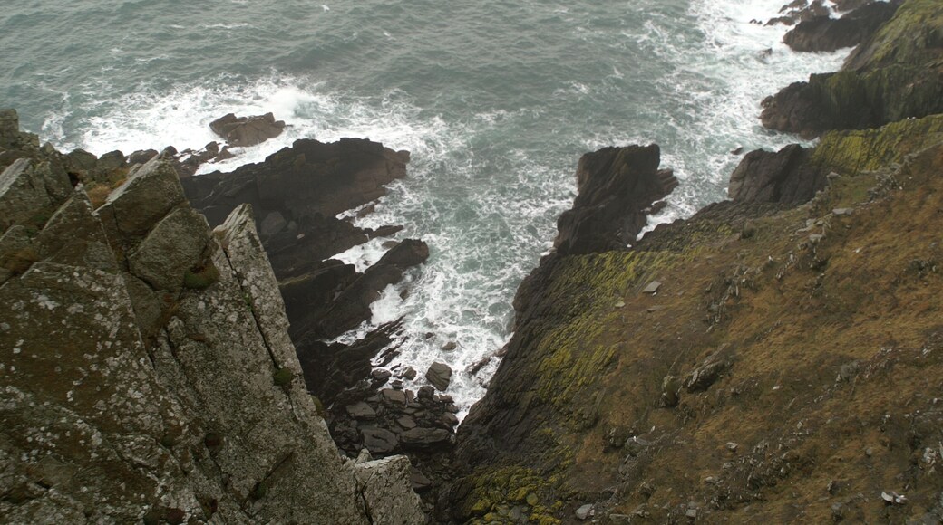 Looking over the cliffs at Howstrake