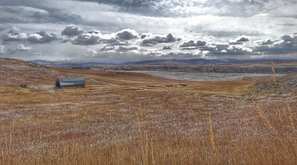 Here’s a pic of the big skies while standing on one of farms hillsides.
#Trovember