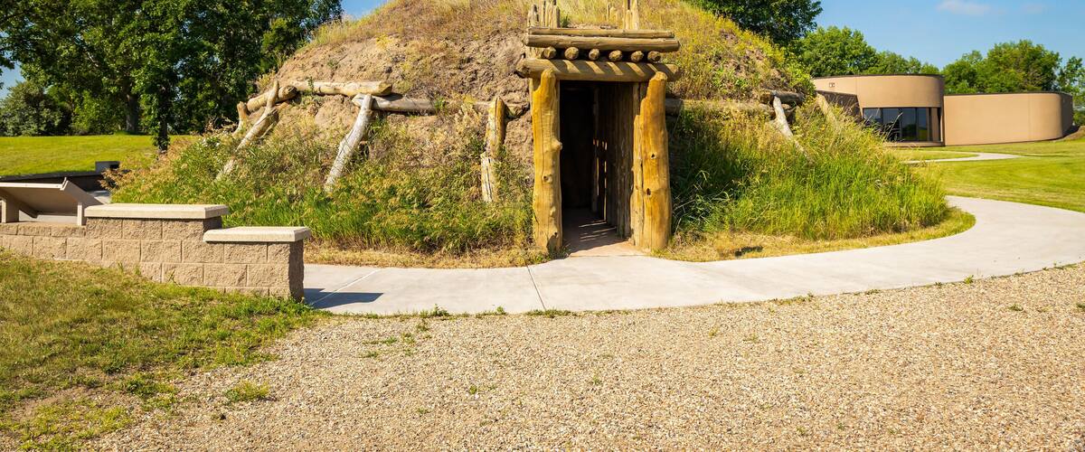 Knife River Indian Villages Lodge Exterior