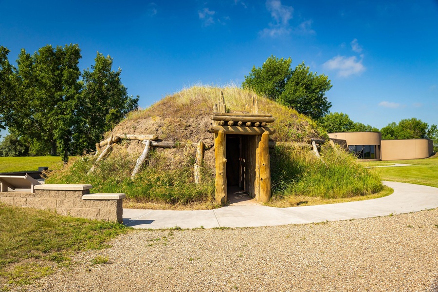 Knife River Indian Villages Lodge Exterior