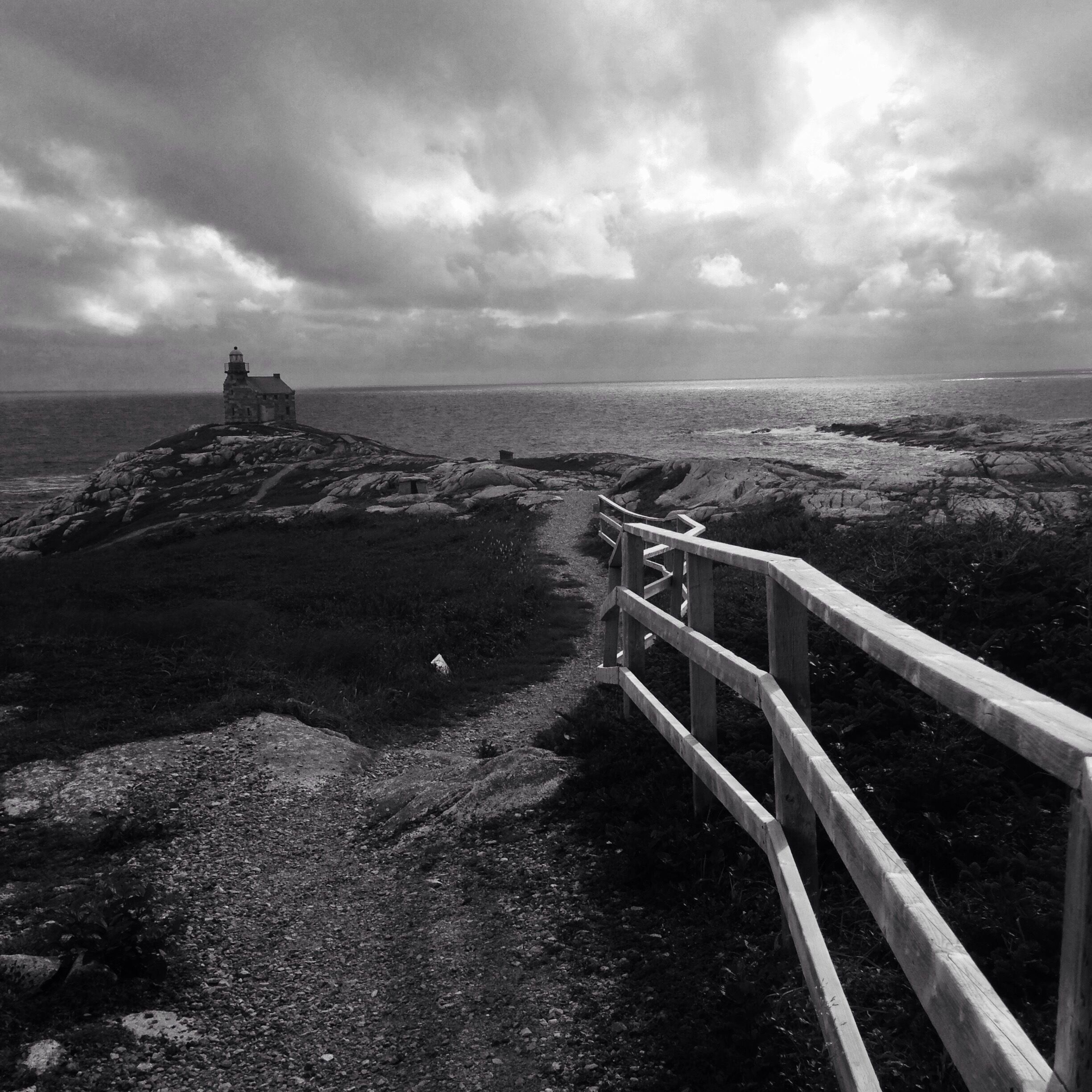 Black and white to the light 