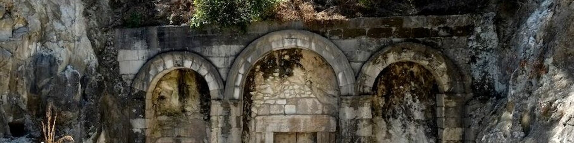 Beit Shearim is a national park in the Lower Galilee region of northern Israel. Beit Shearim is known for the remains of a Roman city located on a hilltop and the ancient Jewish burial catacombs located within it. Today the Beit Shearim National Park incorporates both the ruins of the city and the burial tombs.
The city was originally established between the 9th century BC and the 3th century BC during the Persian and Hellenistic periods. But it was during the Roman era that the city was most prosperous as a Jewish settlement – in the 2nd century AD the Jews were expelled from Jerusalem and established several communities in the north, including Beit Shearim. The city was the site of the best known Jewish burial ground at the time as Jews could no longer be buried on the Mount of Olives in Jerusalem.