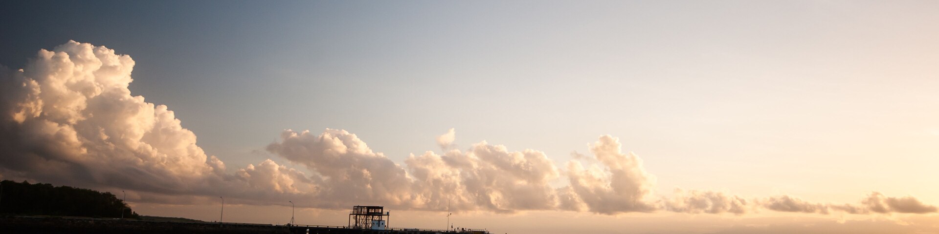 Morning light by the bay