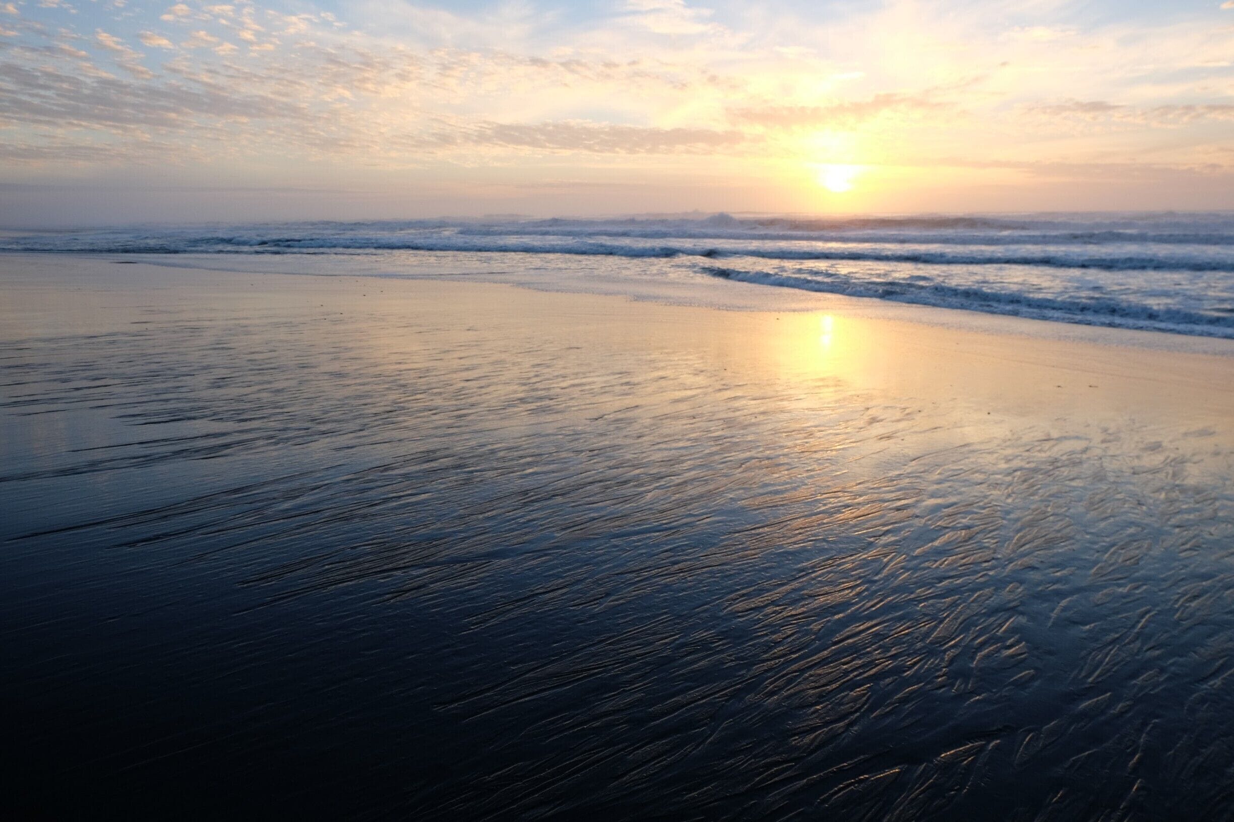 I don't qualify for this contest, but I can't resist throwing a few #beach photos in.