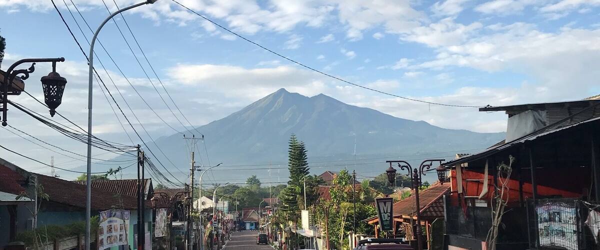 After 4 days of raining, the cloud finally decided to leave and reveal the beautiful Merbabu mountain.