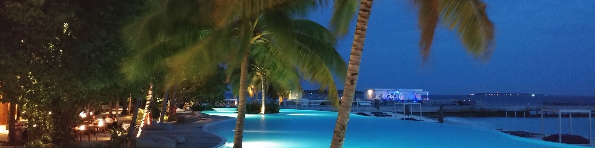 Amilla Fushi infinity pool