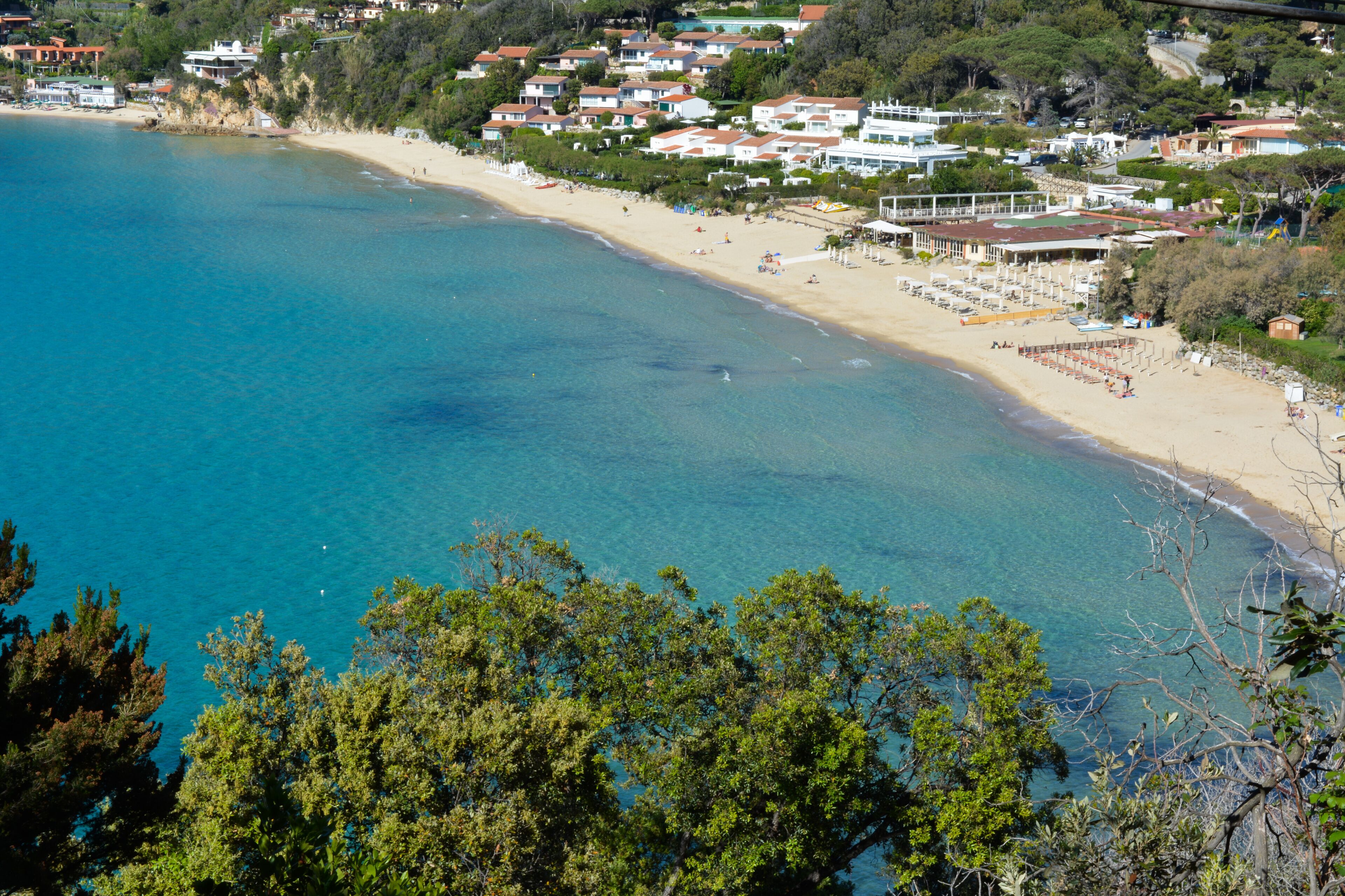 Veduta aerea della spiaggia della Biodola, isola d'Elba, Toscana, Italia
