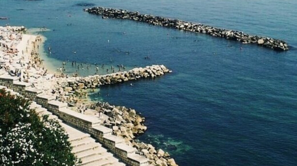 Vacation *with* the Italians along the Riviera del Conero.
#beachtips #italy #portonovo #numana #marcelli #sirolo #ocean #adriaticsea