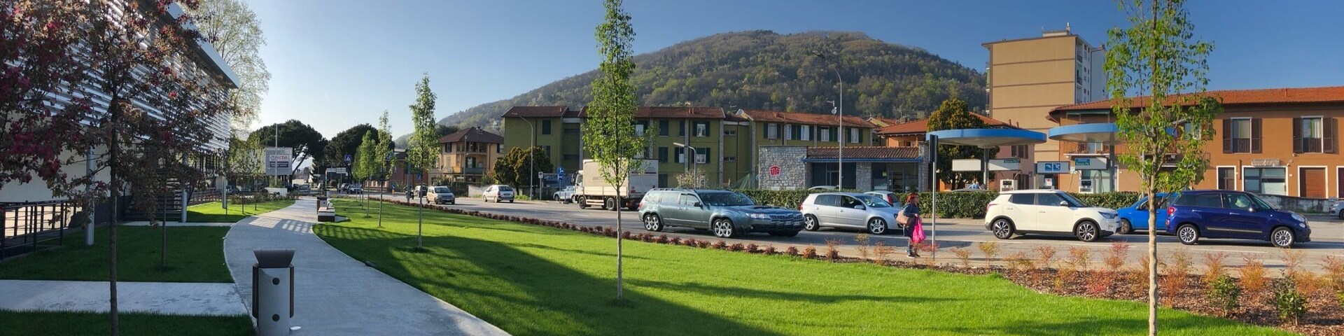 Sweet supermarket in nice quiet place on lake Maggiore
