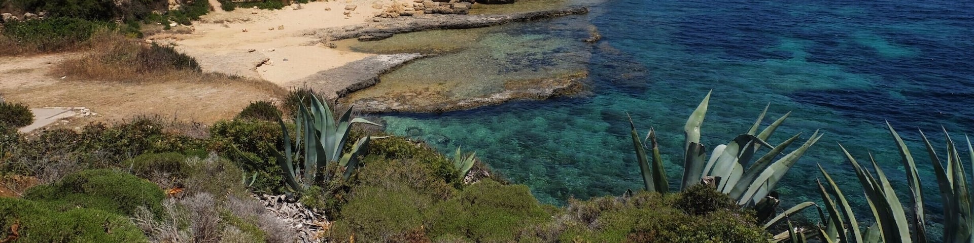 An incredible set of beaches not far away from Siracusa. Definitely worth to visit. It's not crowdy as well! (May) #beachbound