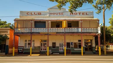 Peak Hill which includes a small town or village