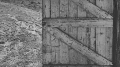 Old barn door at a gorgeous restaurant
#lifeatexpedia