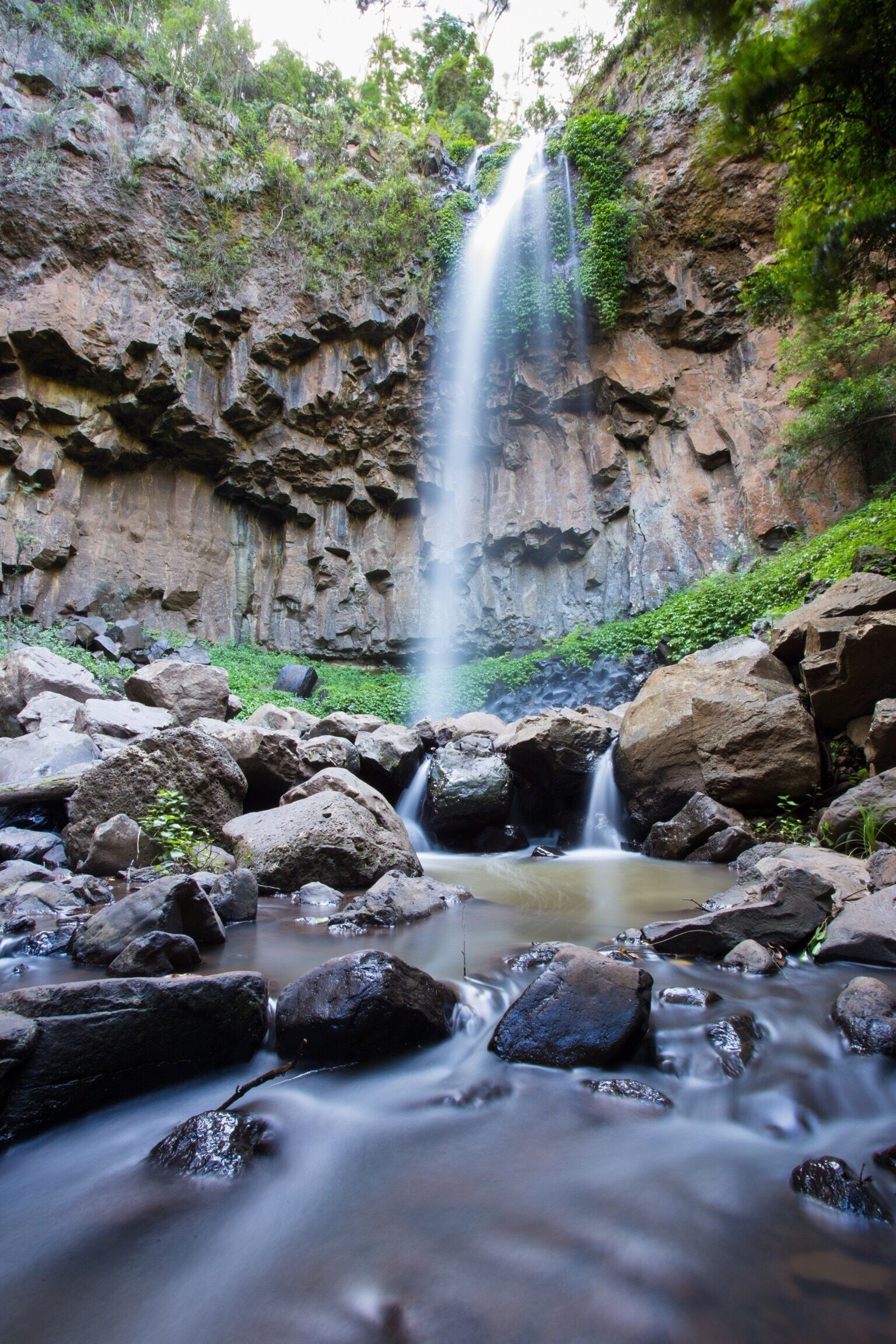 Browns Falls is the first you come across as part of the Killarney Falls group. It is a short walk (600m) from the car park but can be challenging in places as well as two creek crossings. When you get to the base of the falls, it is simply breathtaking. #roadtrip #nationalpark #queensland #australia 
#waterlust
#weekendgetaway #parks