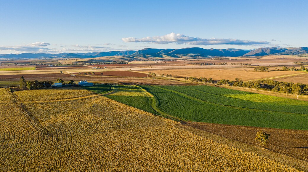 Killarney showing tranquil scenes, landscape views and farmland