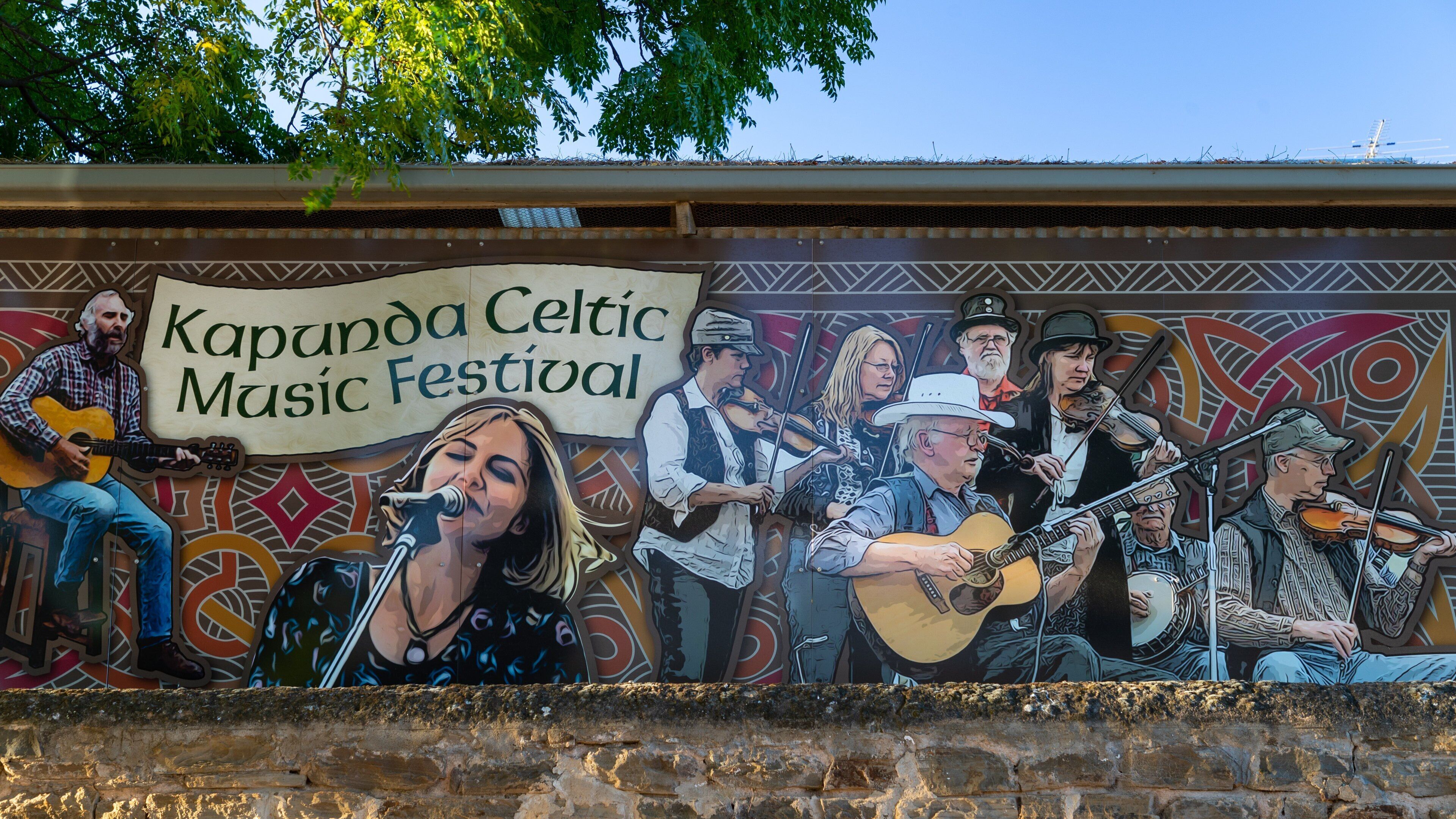 Kapunda showing outdoor art