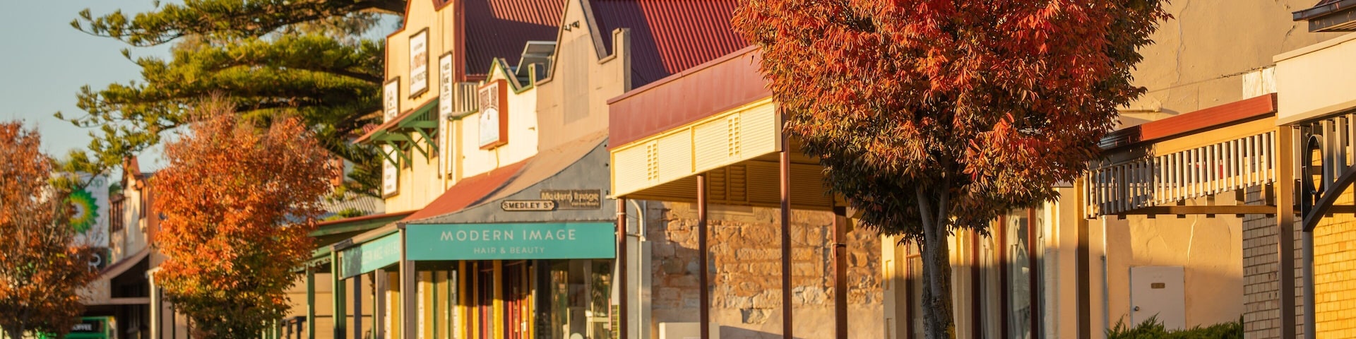 Kapunda which includes a small town or village