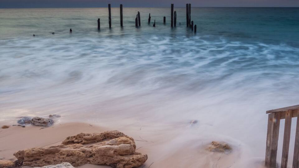 Sunset over the old jetty pylons at Port Willunga beach.
#seascape #australia #adelaide #sunset #beautiful #nature