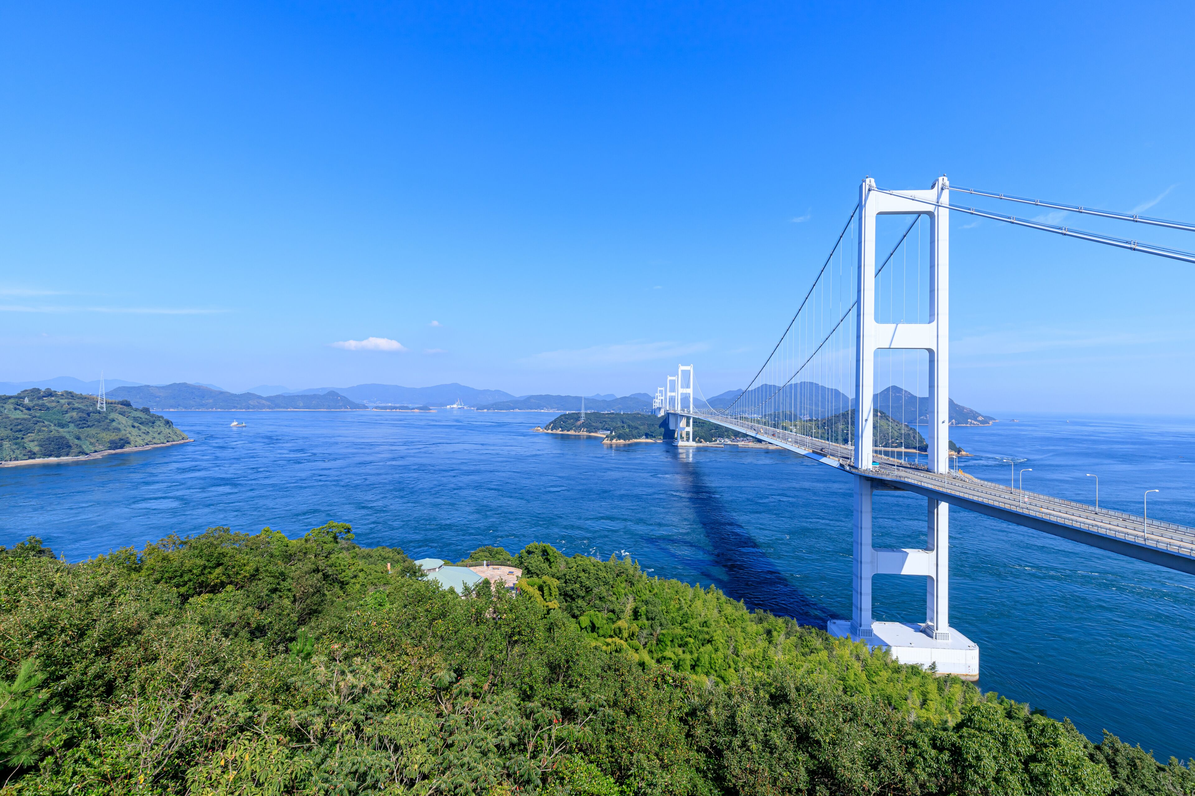 糸山展望台から見たしまなみ海道（来島海峡大橋）　愛媛県今治市　Shimanami Kaido seen from Itoyama Observatory (Kurushima Kaikyo Bridge) Ehime-ken Imabari city