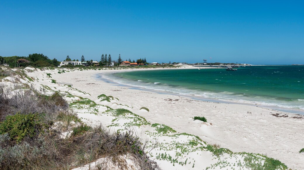 HP6NFH A view of Lancelin beach in Western Australia