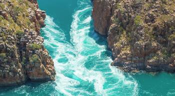 The Horizontal Falls in The Kimberley region of Western Australia are a natural phenomena. They’re created by two narrow openings between two escarpments. The tides in this region are some of the biggest in the world and can reach a difference of up to 12 metres.
As the tides change from low to high