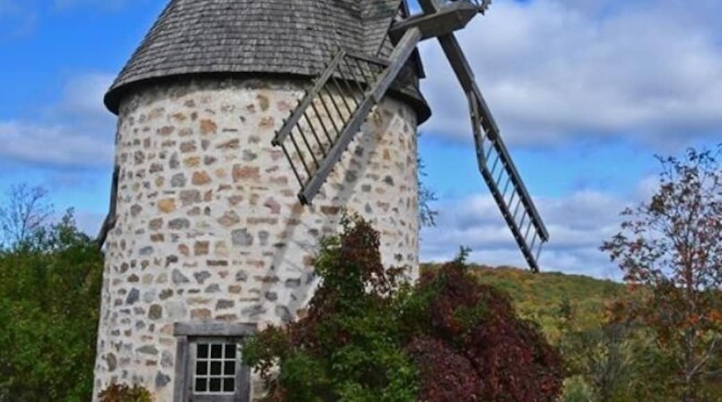 Auberge Le Baluchon - A peaceful place to escape to. If you love the outdoors, you will be overwhelmed with all the activities to choose from. 4 course dinner at the restaurant after an active day followed by a long soak in a hot tub and then a sauna. All my stresses melted away!!! It was a dream escape and a surprise getaway for my bday. What a treat!!