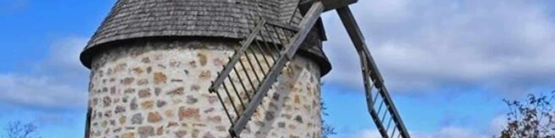 Auberge Le Baluchon - A peaceful place to escape to. If you love the outdoors, you will be overwhelmed with all the activities to choose from. 4 course dinner at the restaurant after an active day followed by a long soak in a hot tub and then a sauna. All my stresses melted away!!! It was a dream escape and a surprise getaway for my bday. What a treat!!