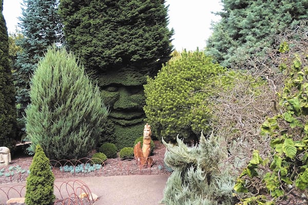 Some great tree sculptures seen throughout the garden and well maintained mazes