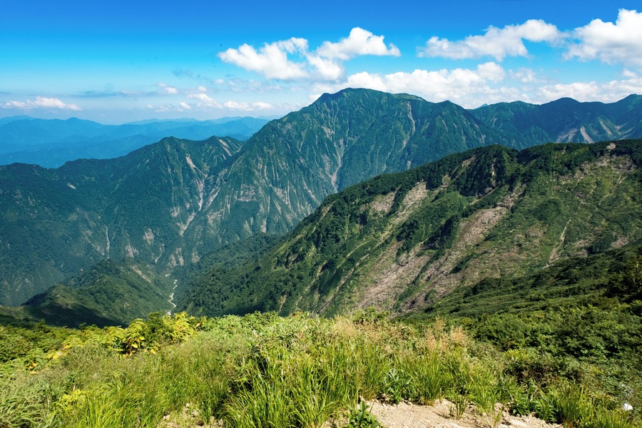 Mount Echigo-Komagatake (a.k.a. Mount Echigokoma or Echigo-komagatake) as seen from the WSW (from Mount Hakkai).