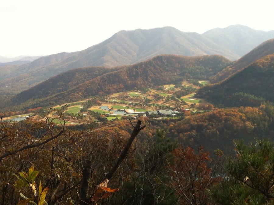 Golf course in Gonjiam , hwaseodam
guarden
there are many good scenery places