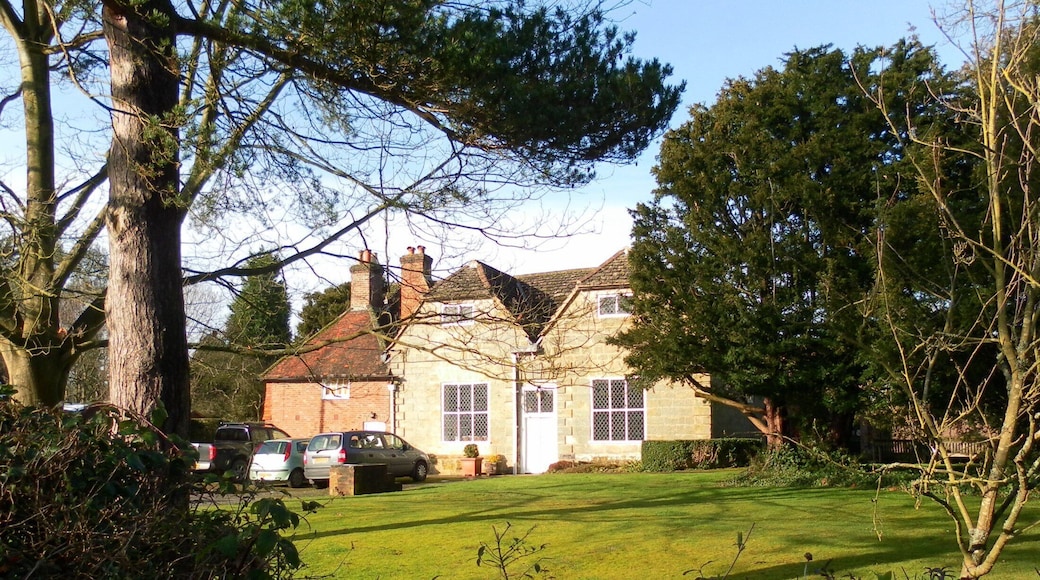 Friends' Meeting House (right) and Meeting House Cottage (left), Langley Lane, Ifield, Crawley, West Sussex, England. Built in 1676, this is one of the oldest Religious Society of Friends (Quaker) places of worship still in existence.