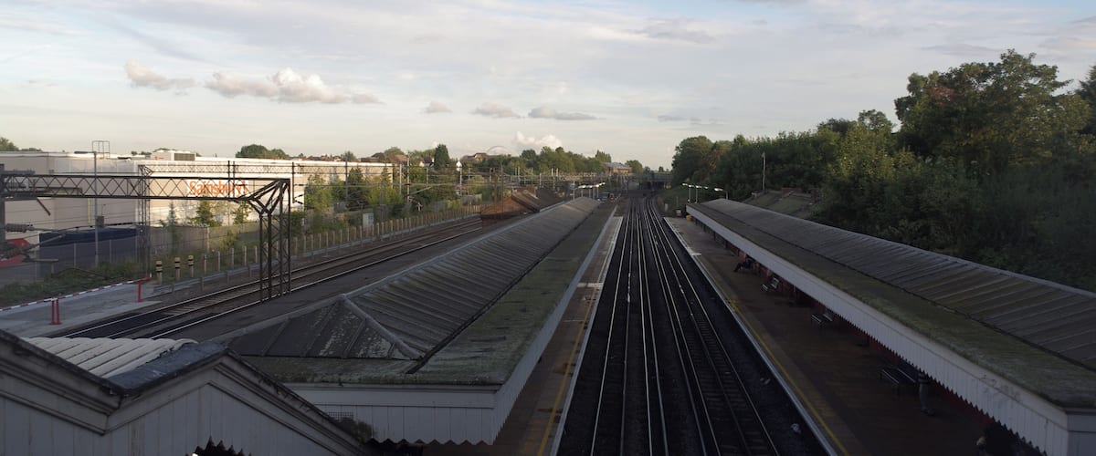 Kenton railway station on the Watford DC Line, looking south from the overbridge.