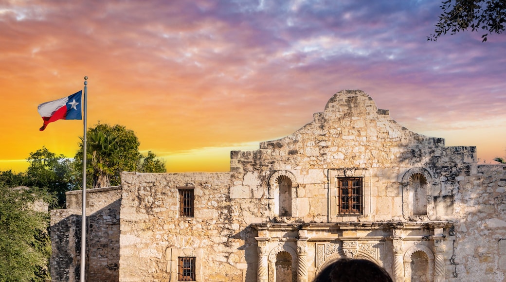 Alamo at sunset