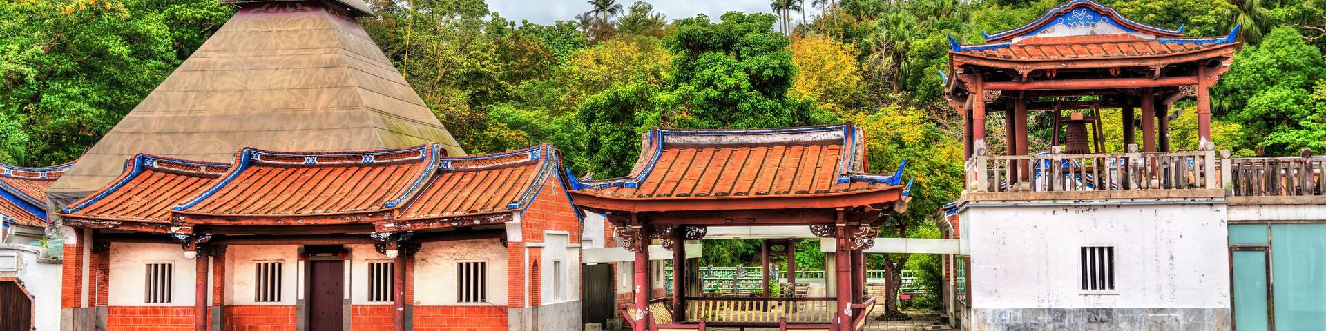 Traditional Chinese architecture in Yuanshan Park - Taipei, Taiwan