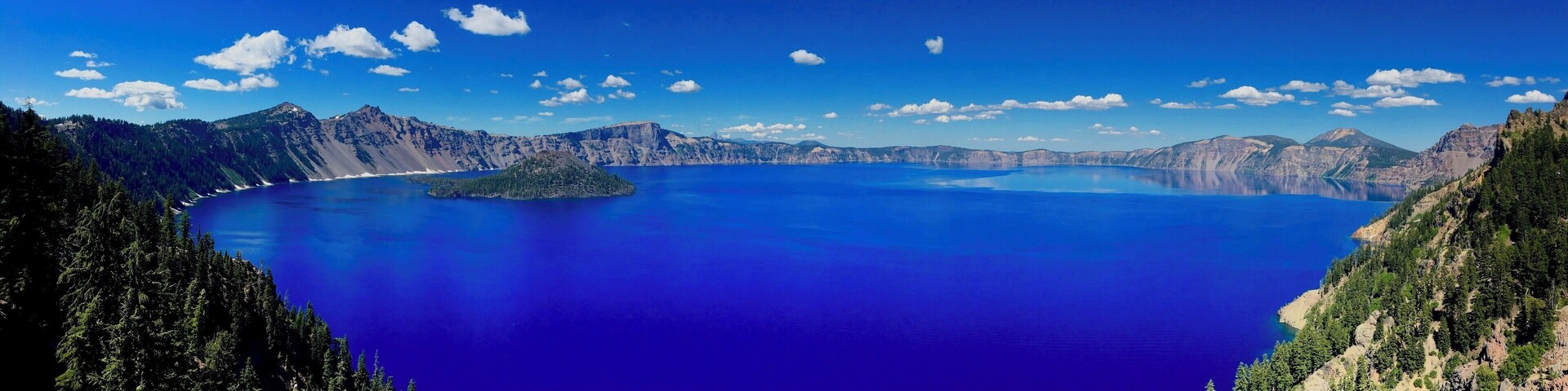 Crater Lake unquestionably the bluest lake in the world.
#BSVblue