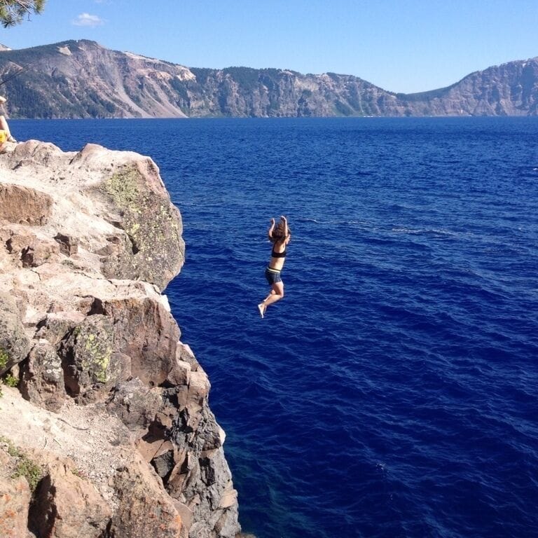 <h2>Top places to stay near the water</h2>