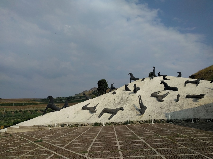 Very interesting place. It's worth spending some time exploring it.