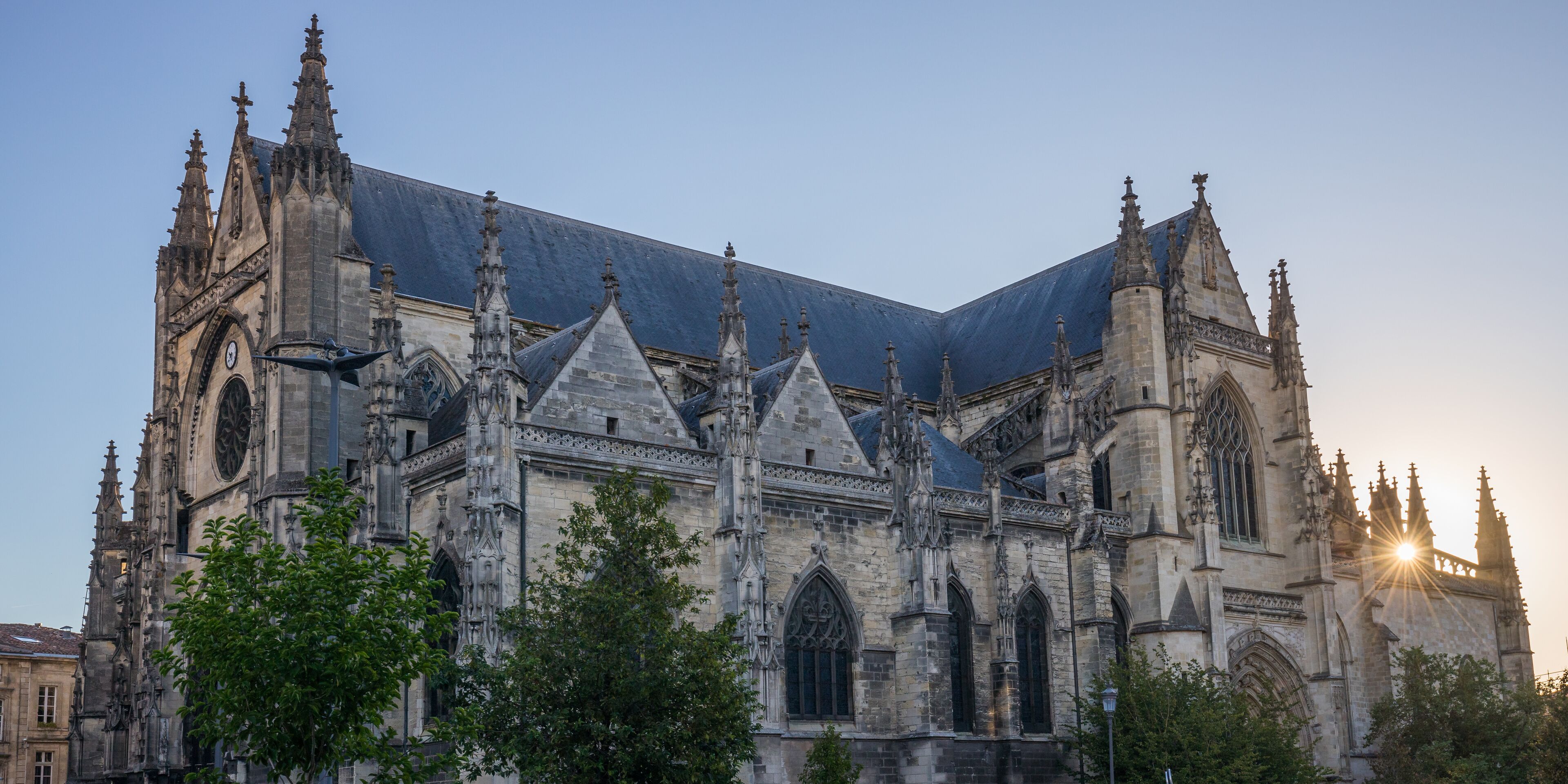 Saint-Michel famous Basicila in Bordeaux at sunrise