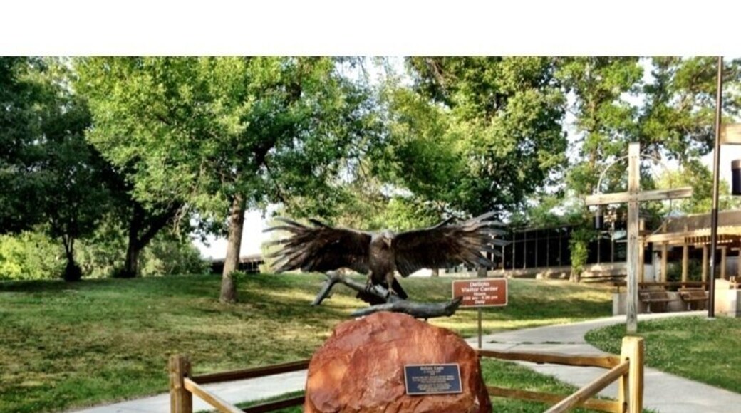 Explore the Missouri River Valley.