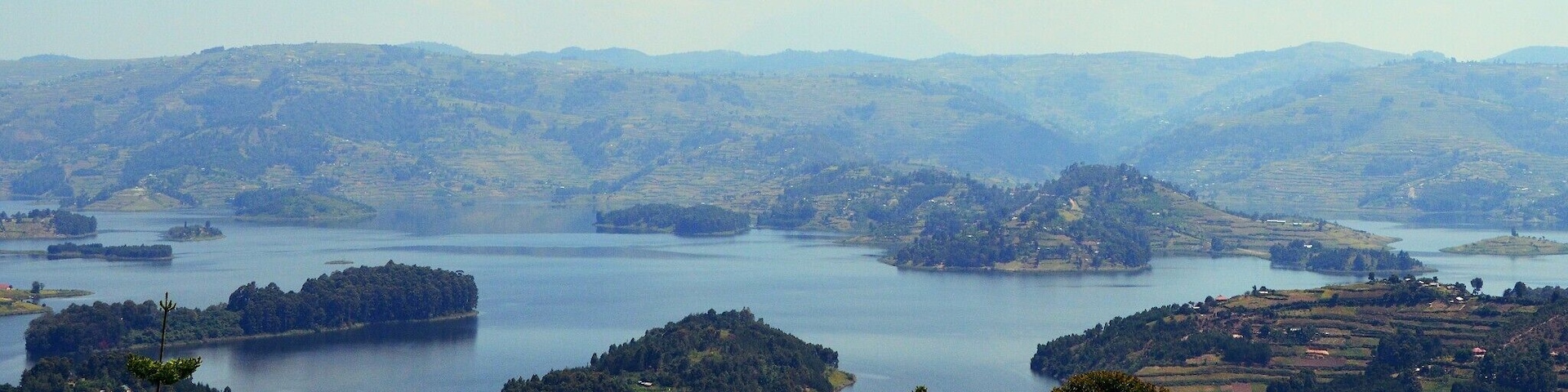 #BestOf5
Lake Bunyonyi- which translates to place of many little birds, is an appropriate name for this paradise.
Bunyonyi is a must see if you are in Uganda. 29 islands dot the spectacular lake which is the deepest in Uganda.
Stay at Entusi Resort and Retreat Center: a gorgeous space used for community engagement located right on the lake and only reachable by boat.