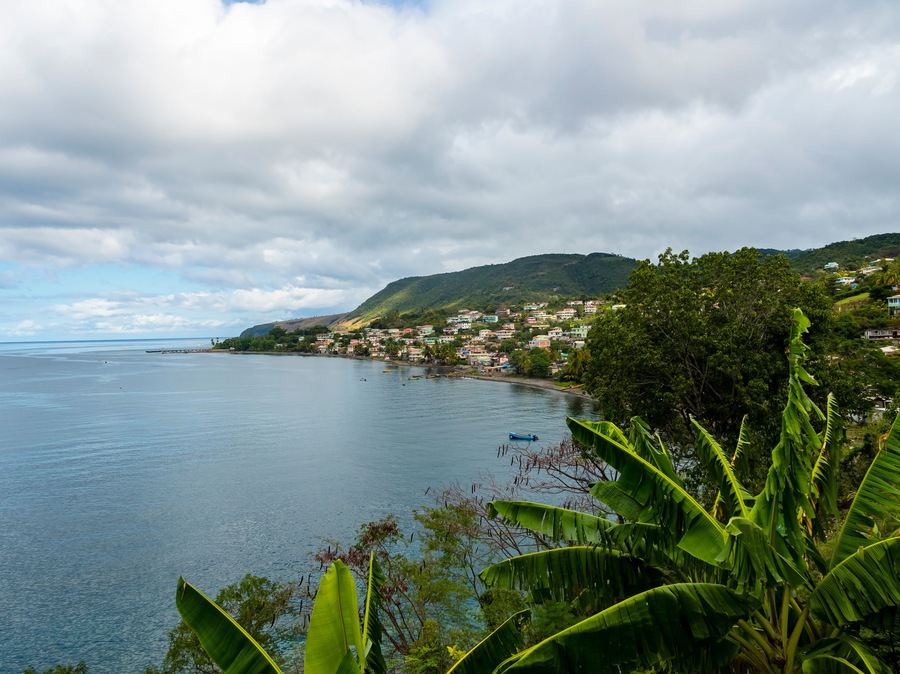 Karibik, kleine Antillen, Departement Guadeloupe, Dominica, Blick auf Saint Joseph