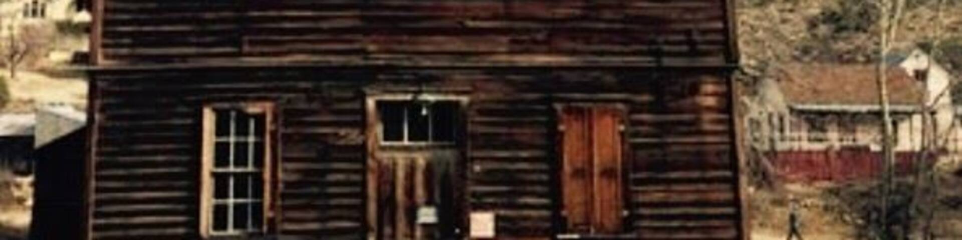 Love exploring old mining towns.