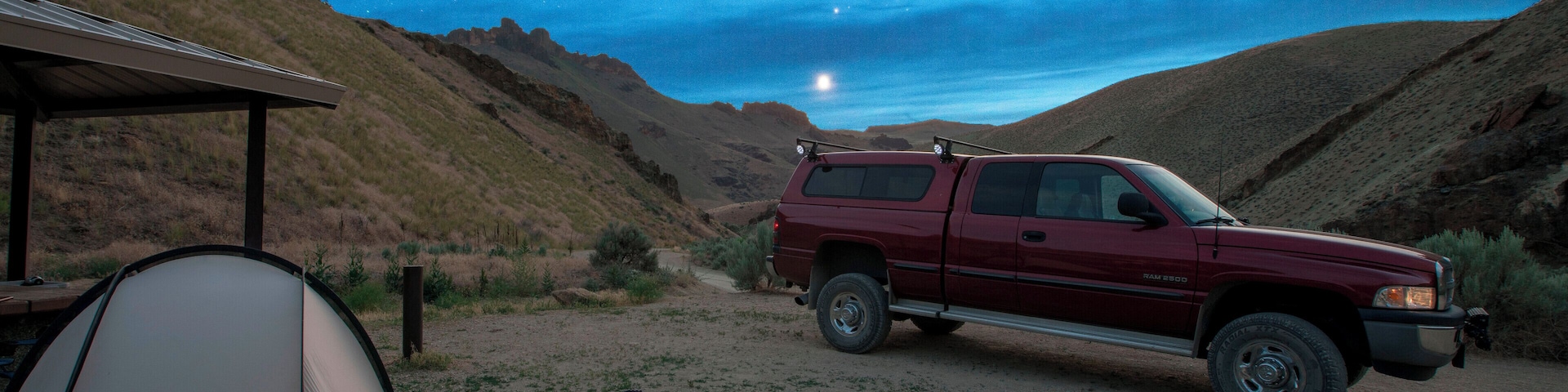 Next Stop on the Eastern Oregon Swing is Leslie Gulch. A 20 mile dirt road leads past fantastic basalt rock formations terminating at the Owyhee River. There is a small but nice primitive campground (no water or electricity) with covered picnic tables and boat ramp access to the Owyhee river.