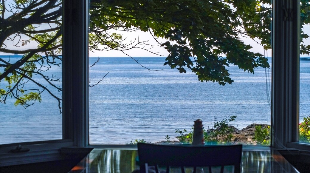 Clipper Shipp Beach Motel breakfast nook view of the Bay of Fundy.